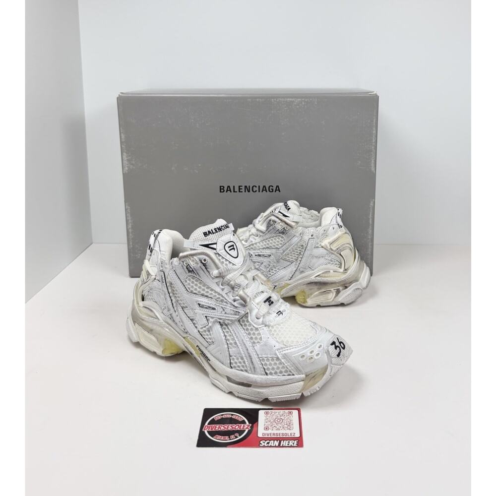 Size 36EU/6W - Balenciaga Runner Kith Distressed Sneakers🤍 NEW/RETAIL $1.2K!